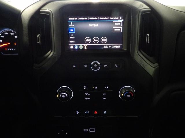 Photo of 2021 White Chevrolet Silverado 1500