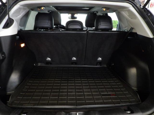 Photo of 2018 Black Jeep Compass