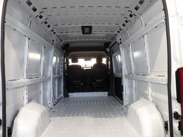 Photo of 2025 Bright White RAM ProMaster 2500
