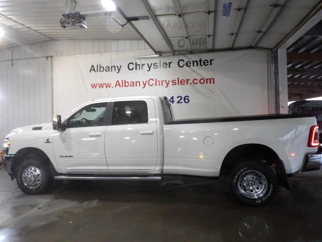 Photo of 2023 White Pearl RAM 3500
