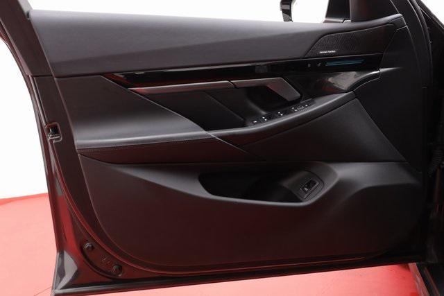 Photo of 2024 Gray BMW 530