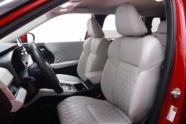 Photo of 2024 Red Mitsubishi Outlander