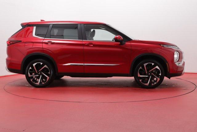 Photo of 2024 Red Mitsubishi Outlander
