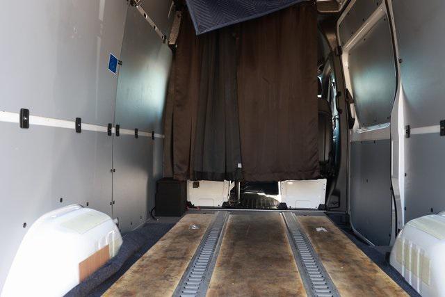 Photo of 2023 White Mercedes-Benz Sprinter 2500
