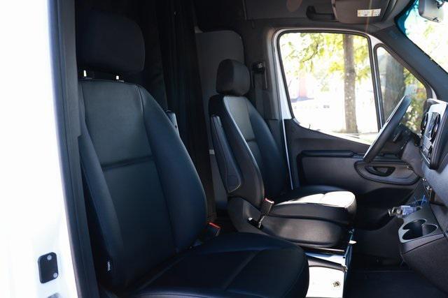 Photo of 2023 White Mercedes-Benz Sprinter 2500