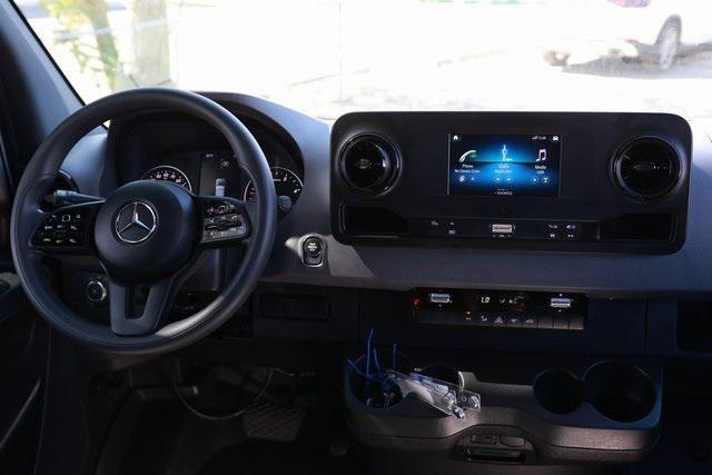 Photo of 2023 White Mercedes-Benz Sprinter 2500