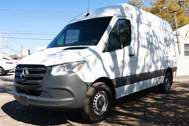 Photo of 2023 White Mercedes-Benz Sprinter 2500