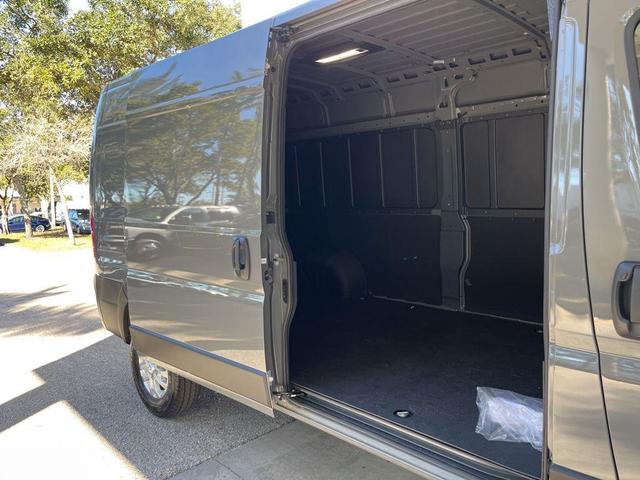 Photo of 2025 Ceramic Gray Clearcoat RAM ProMaster 2500
