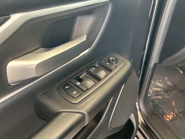 Photo of 2021 Diamond Black RAM 1500
