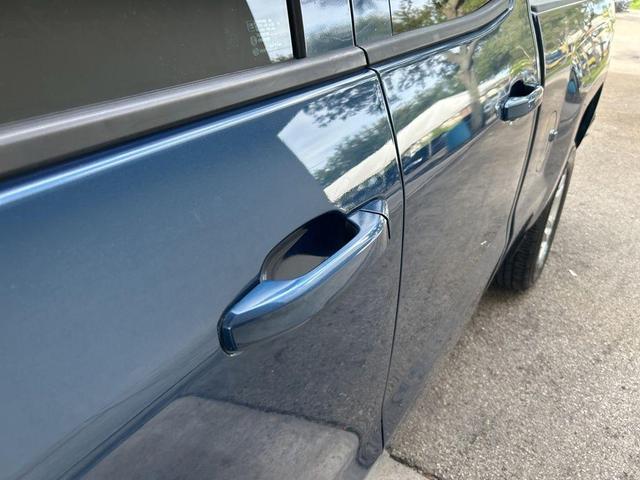 Photo of 2017 Deep Ocean Blue Metallic Chevrolet Silverado 1500