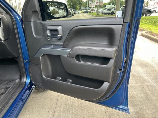 Photo of 2017 Deep Ocean Blue Metallic Chevrolet Silverado 1500