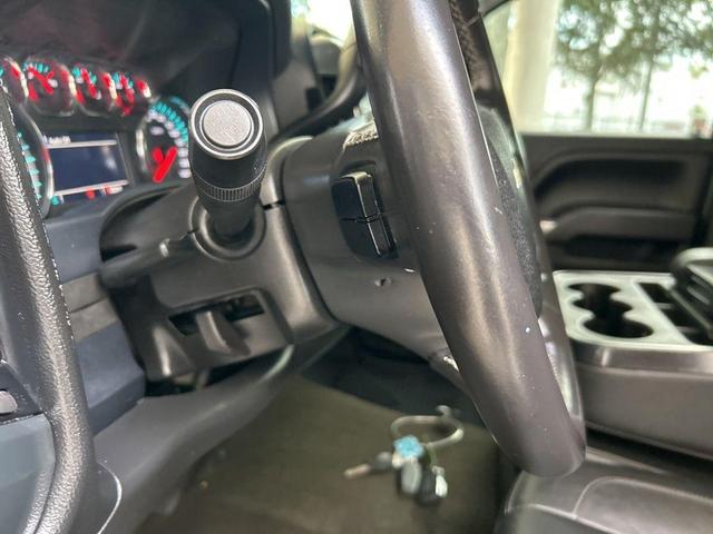 Photo of 2017 Deep Ocean Blue Metallic Chevrolet Silverado 1500