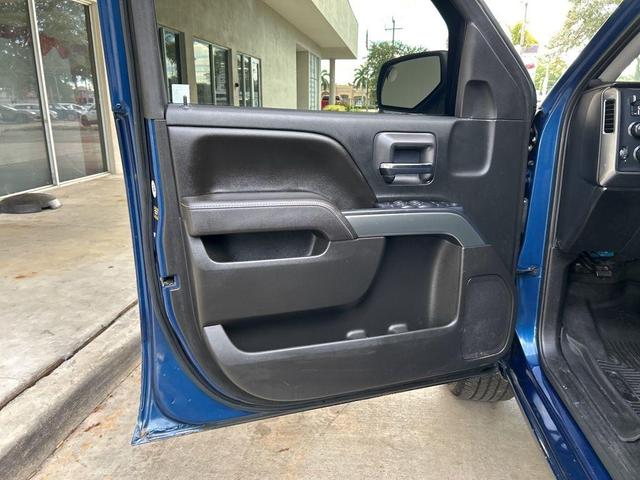 Photo of 2017 Deep Ocean Blue Metallic Chevrolet Silverado 1500