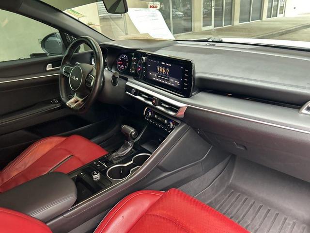 Photo of 2022 Glacial White Pearl Kia K5