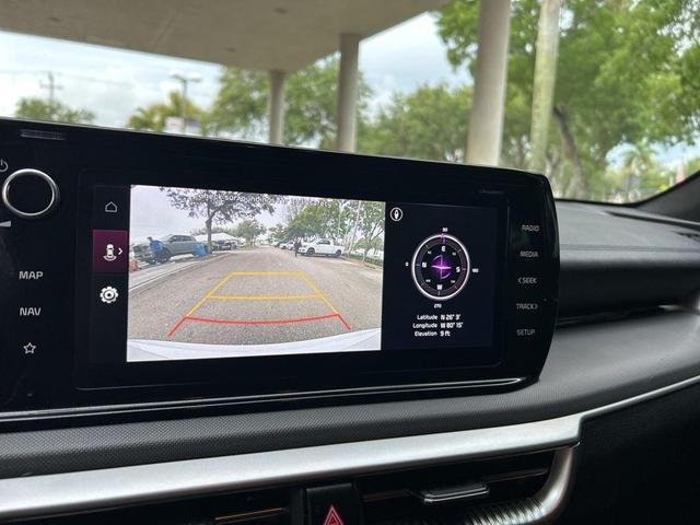 Photo of 2022 Glacial White Pearl Kia K5
