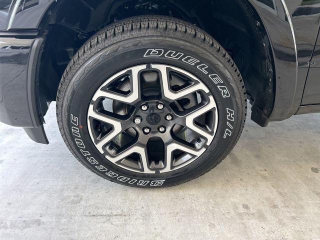 Photo of 2025 Diamond Black RAM 1500