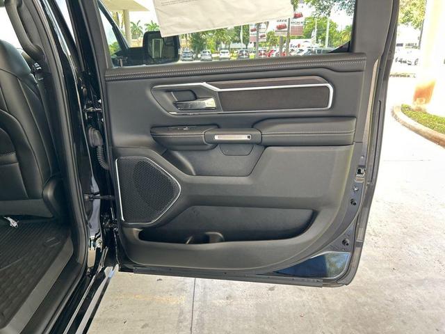 Photo of 2025 Diamond Black RAM 1500