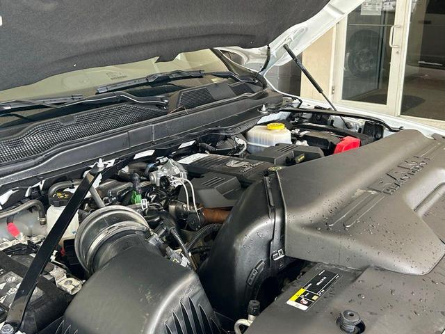 Photo of 2024 White RAM 2500