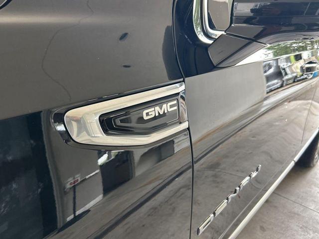 Photo of 2023 Onyx Black GMC Yukon