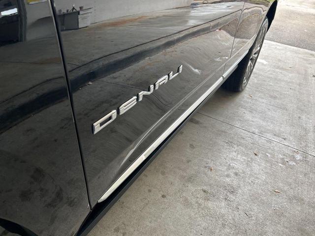 Photo of 2023 Onyx Black GMC Yukon