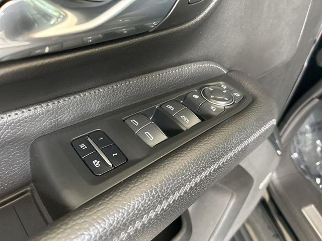 Photo of 2023 Onyx Black GMC Yukon