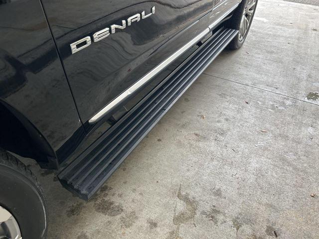 Photo of 2023 Onyx Black GMC Yukon