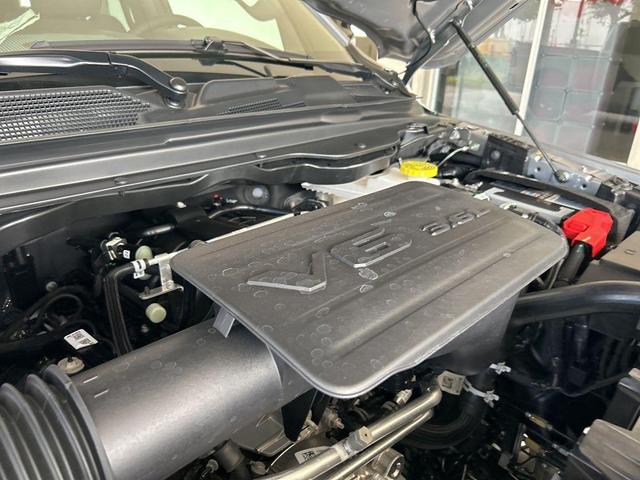 Photo of 2025 Billet Silver Metallic Clearcoat RAM 1500