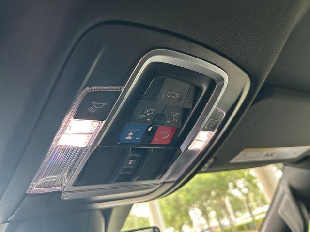 Photo of 2022 Patriot Blue Pearlcoat RAM 1500