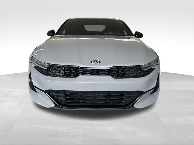 Photo of 2021 Wolf Gray Kia K5