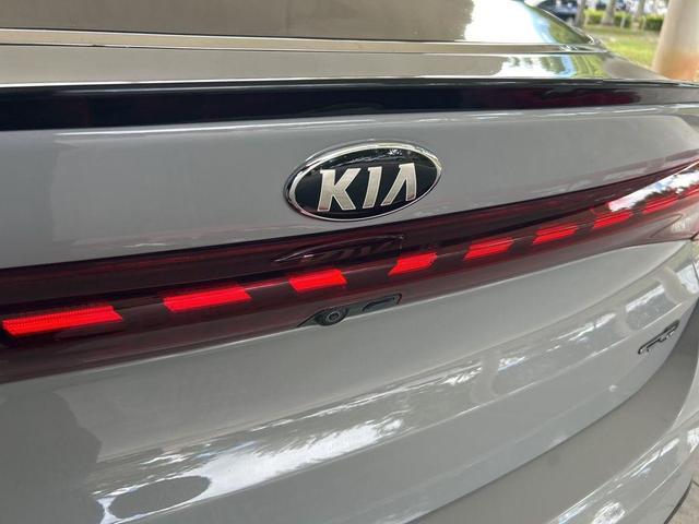 Photo of 2021 Wolf Gray Kia K5