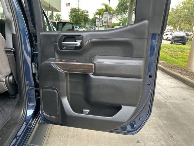 Photo of 2022 Northsky Blue Metallic Chevrolet Silverado 1500 Limited
