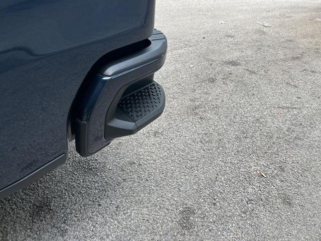Photo of 2022 Northsky Blue Metallic Chevrolet Silverado 1500 Limited