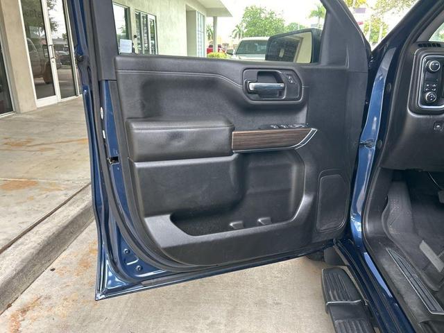 Photo of 2022 Northsky Blue Metallic Chevrolet Silverado 1500 Limited