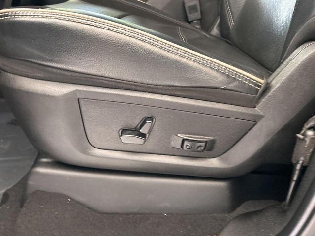 Photo of 2020 Granite Crystal Clearcoat Metallic RAM 2500