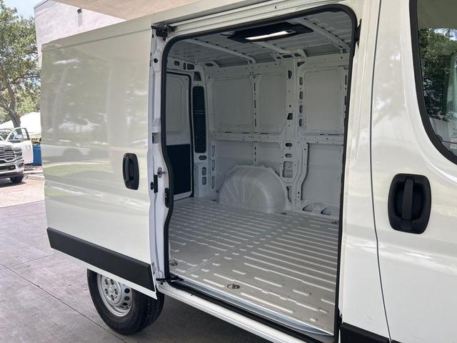 Photo of 2025 Bright White Clearcoat RAM ProMaster 1500