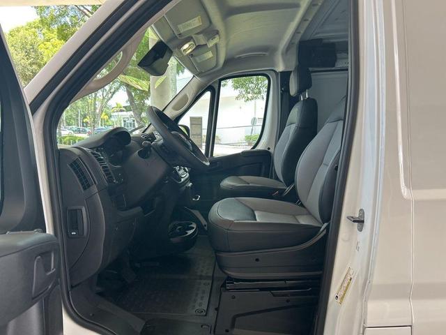 Photo of 2025 Bright White Clearcoat RAM ProMaster 1500