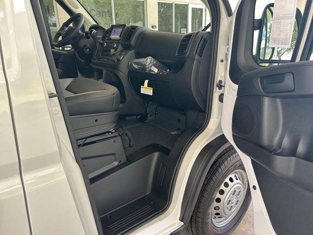 Photo of 2025 Bright White Clearcoat RAM ProMaster 1500