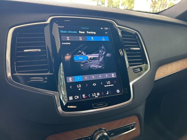 Photo of 2024 Bright Volvo XC90