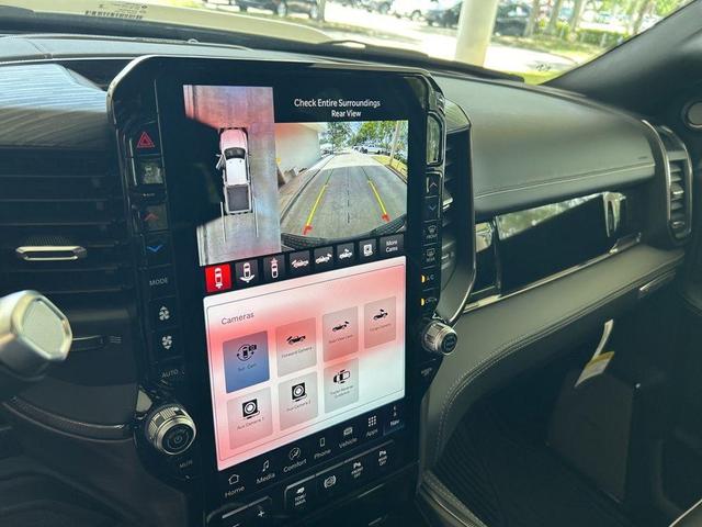 Photo of 2025 Bright White Clearcoat RAM 2500