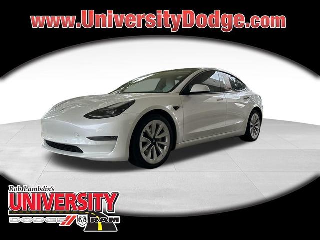 Photo of 2021 White Tesla Model 3