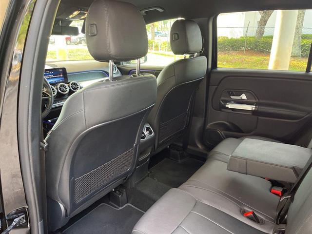 Photo of 2024 Midnight Black Mercedes-Benz GLB 250