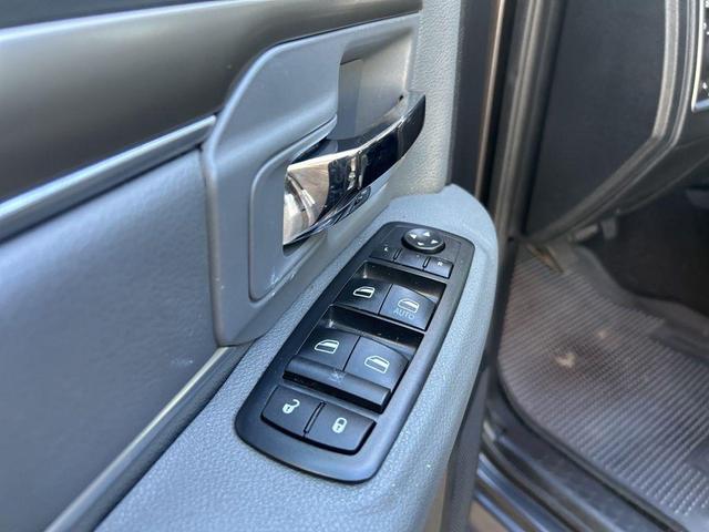 Photo of 2016 Granite Crystal Clearcoat Metallic RAM 2500