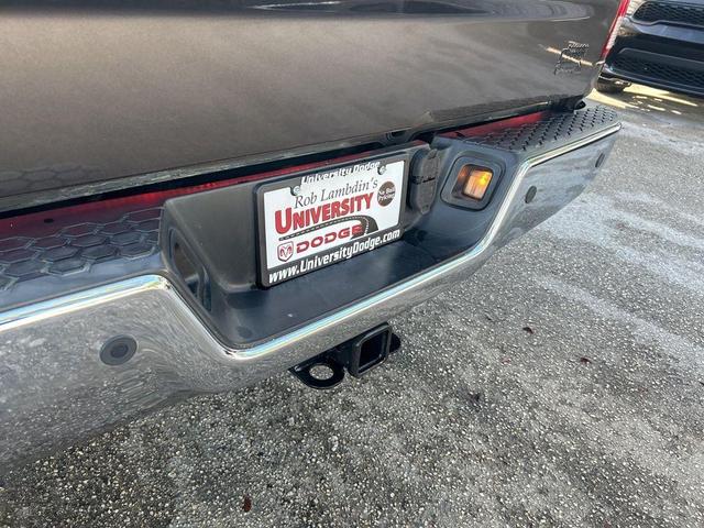 Photo of 2016 Granite Crystal Clearcoat Metallic RAM 2500