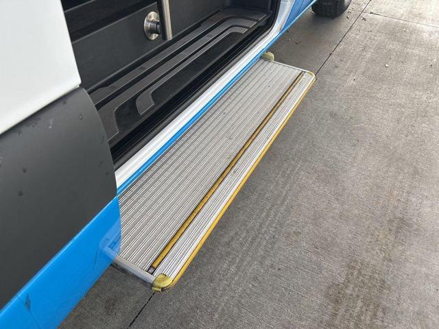 Photo of 2021 Gray Mercedes-Benz Sprinter 2500