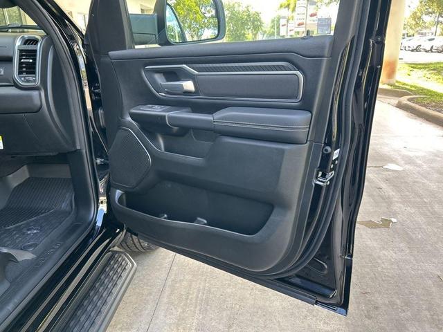 Photo of 2025 Diamond Black RAM 1500