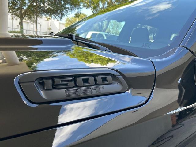 Photo of 2025 Diamond Black RAM 1500