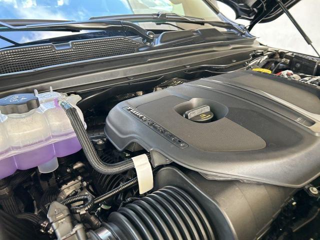 Photo of 2025 Diamond Black RAM 1500