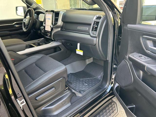 Photo of 2025 Diamond Black RAM 1500