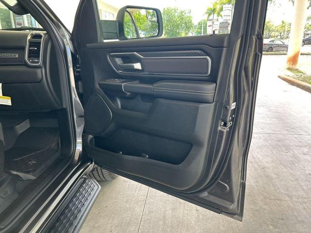 Photo of 2025 Granite Crystal Clearcoat Metallic RAM 1500