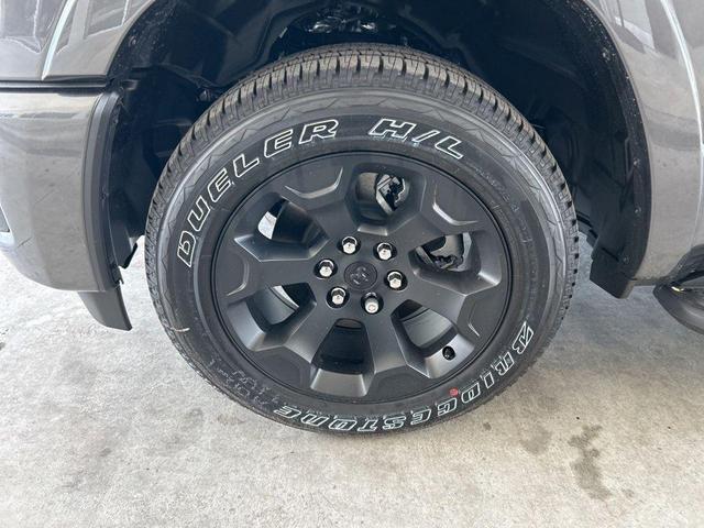Photo of 2025 Granite Crystal Clearcoat Metallic RAM 1500